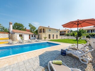 Vakantiehuis Raša Buitenaudio-opname 8