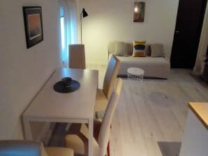 Nice apartment with balcony and sea view - Pag (Town) - image1