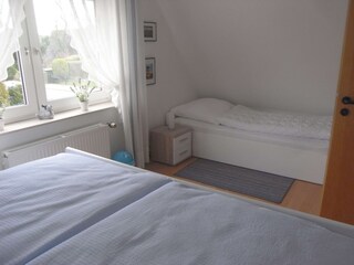 2. Schlafzimmer