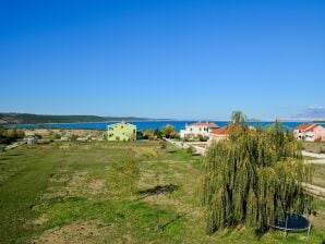Apartment in Ljubac with Barbecue