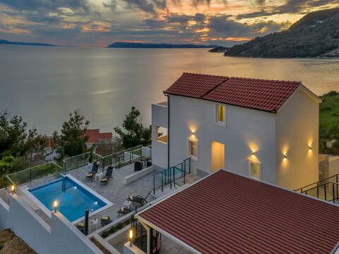 Atemberaubende Villa mit Pool