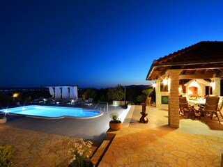 Villa Kaštel Lukšić Außenaufnahme 5