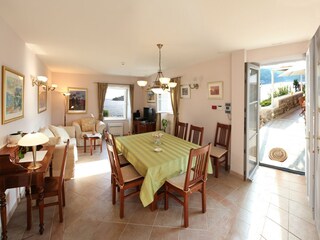 Villa Sumartin Features 14