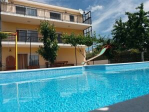 Charmante maison de vacances à Koprivno avec piscine - Dugopolje - image1