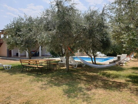Appartamento Moderno appartamento con piscina a Banjole