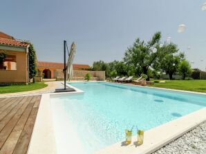 Villa moderne à Prkos avec piscine privée - Skabrnja - image1