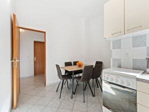 Apartamento simplista en Vir con jardín - Privlaka - image1