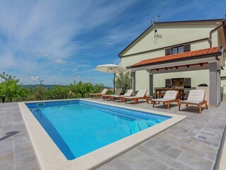 Appartement Cerovlje Buitenaudio-opname 7