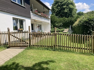 Eingezäunter Garten
