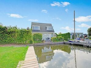 Vakantiehuis aan het water met steiger - Boornzwaag - image1