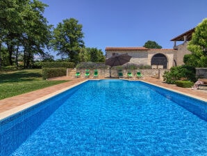 Villa Catarina mit großem Pool in der Nähe von Pula - Porec - image1