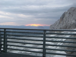 Sonnenaufgang am Dachsteingletscher