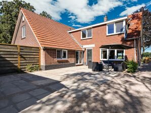 Maison de vacances Buitenaf: Maison de vacances spacieuse à Hellendoorn avec jardin et terrasse - Le jambon - image1