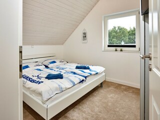Schlafzimmer 1 mit Doppelbett