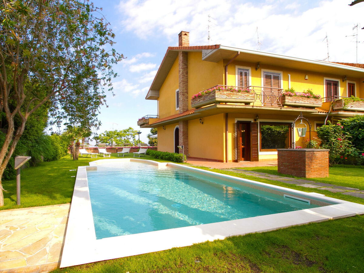 Ferienhaus mit Pool