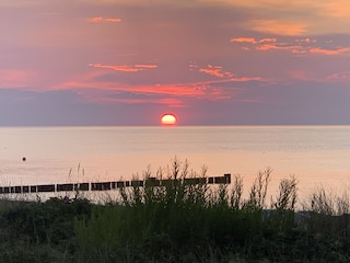 Tolle Sonnenuntergänge am Strand und an der Promenade