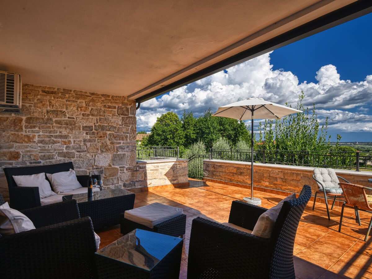 Große Terrasse, erste Etage mit traumhaften Blick