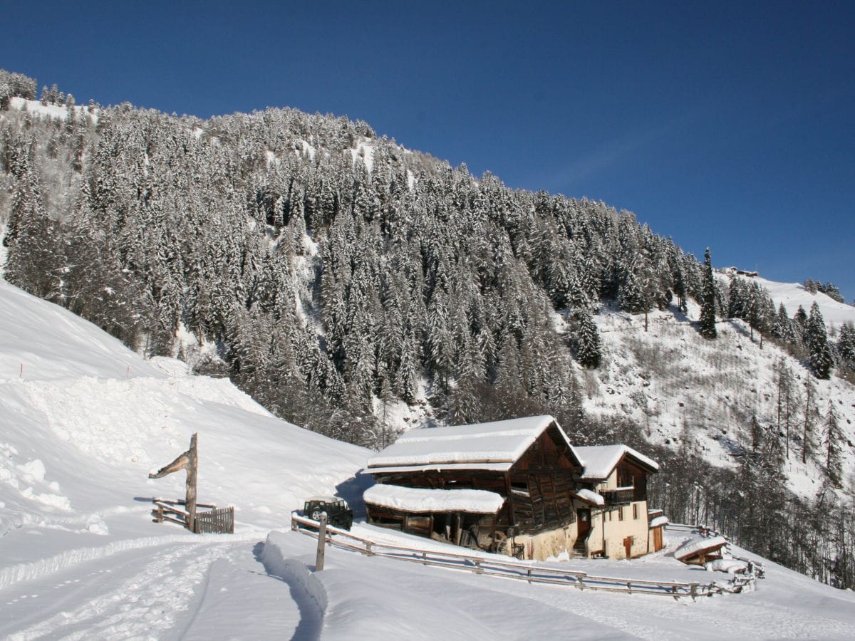 Wintertraum in Püstschai, Anfahrt bis vors Haus möglich