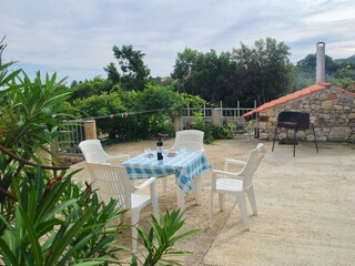 Angenehme Terrasse mit Meerblick