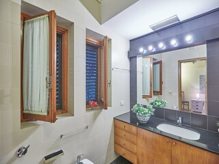 Villa Pozzallo Features 38