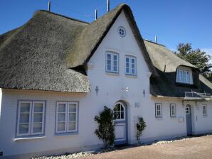 Ferienwohnung "Seepferdchen" Haus Klarinette - Nebel - image1