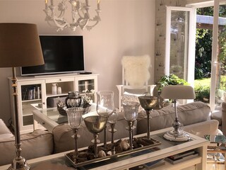 Großer, heller Wohn- & Essbereich