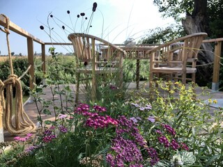 Liebevoll gestalteter Garten