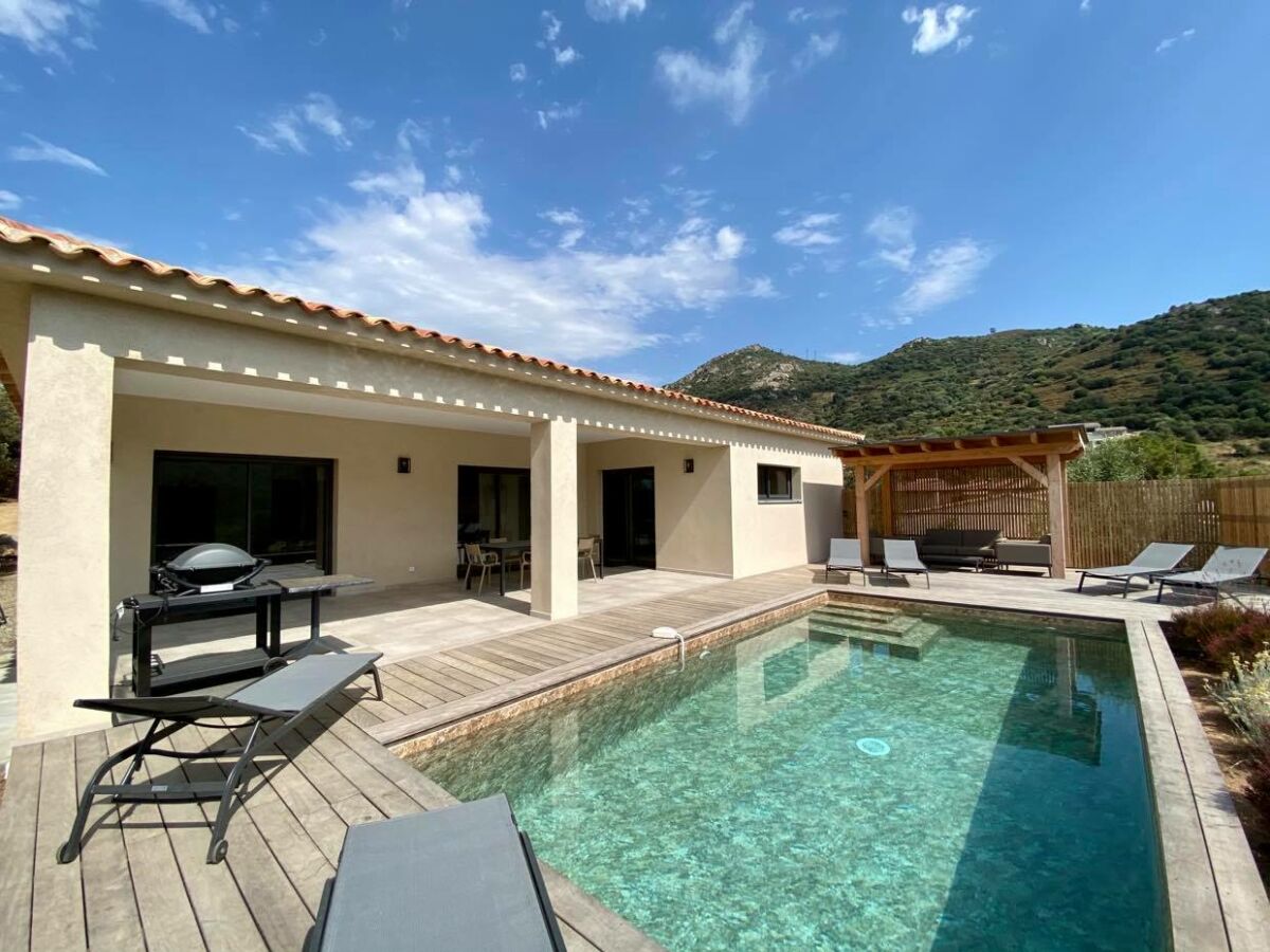 Villa Ile Rousse Buitenaudio-opname 1