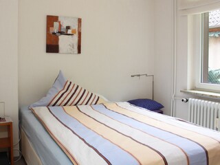 Schlafzimmer mit Doppelbett