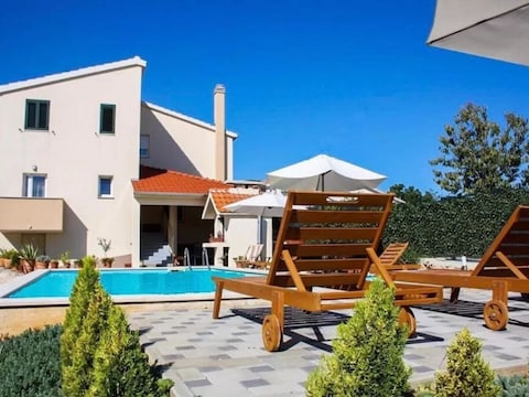 Ferienhaus Matia I mit Pool
