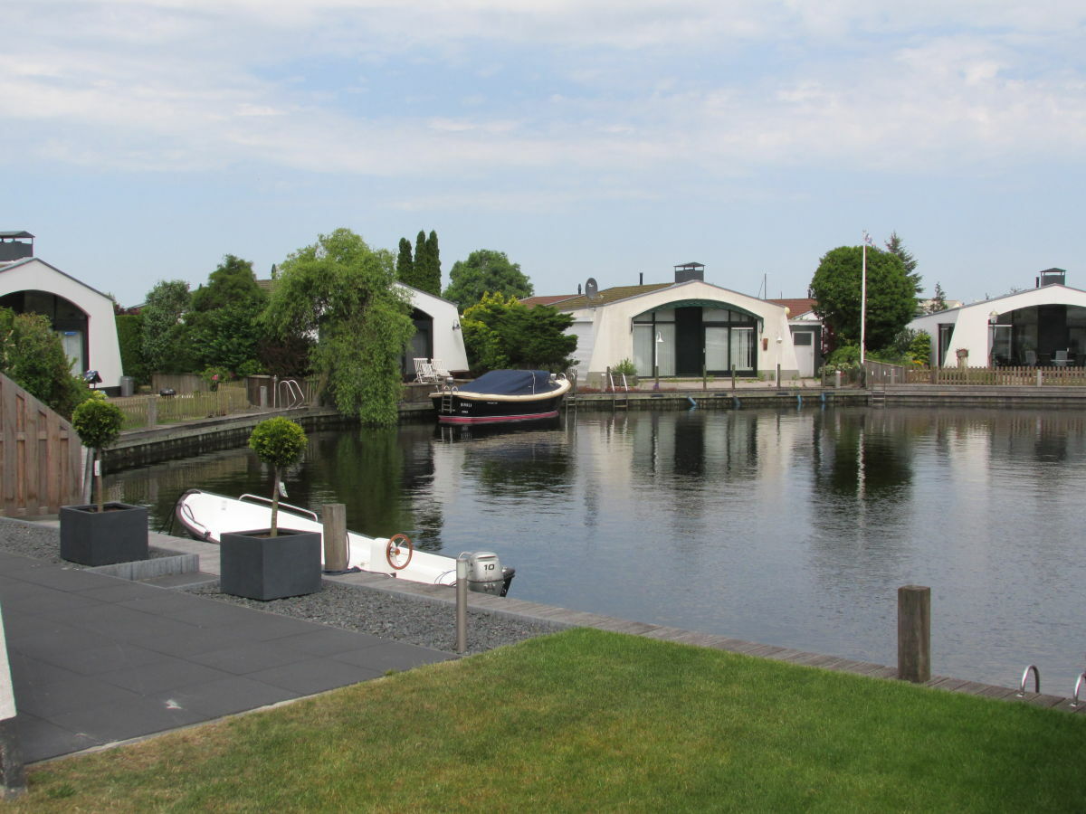 Holiday house Lemmer Outdoor Recording 1