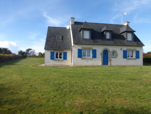 Holiday house Lambezen - house with blue shutters - Camaret-sur-Mer - image1