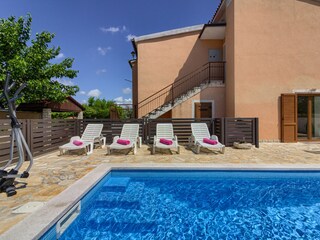 Villa Sani mit privatem Pool bei Pula
