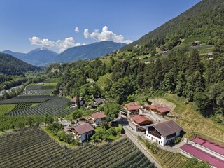 Unser Chalet mitten in den Obstplantagen