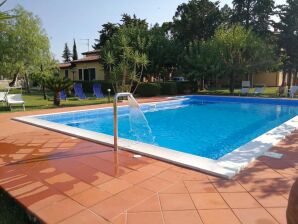 Villa mit Pool in der Nähe von Paestum