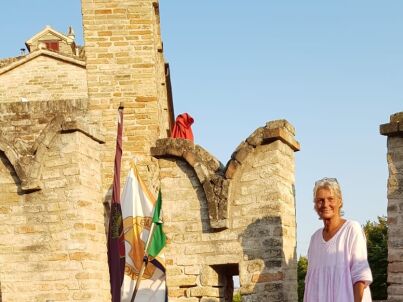 Frau Martina Hoffmeister