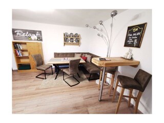 8C12598F-3EE4-42DD-B567-EBCD712F1202