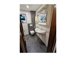 E8B996F8-2259-49EC-A93E-2A90F2C34F26