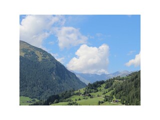 Panorama  direkt vorm Fenster ....