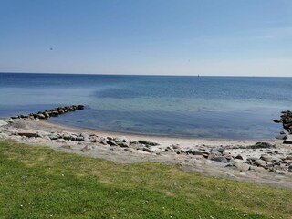 Strand vor dem Haus