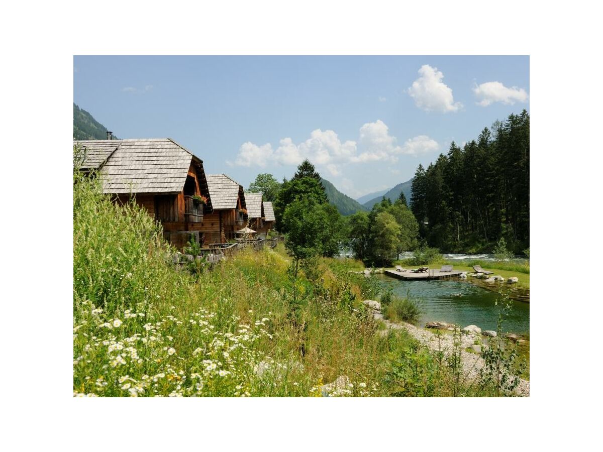 Das Landgut Moserhof mit seinem Badeteich