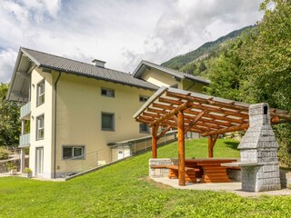 Haus mit Grillplatz