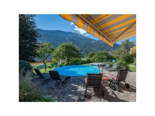 Terrasse mit Pool