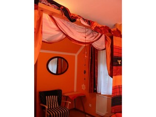 DG_Zimmer orange