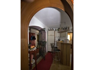 EG Blick vom Wohnzimmer zur Bar