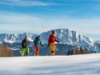 Schneeschuhwandern auf der Emberger Alm