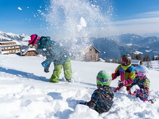 Emberger Alm, Spaß im Schnee