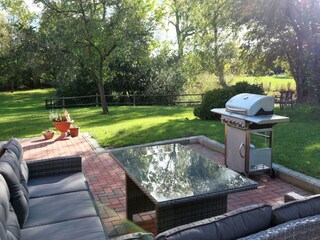 Terrasse mit Grill und Essplatz