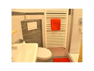 Ferienwohnung 2 - Badezimmer