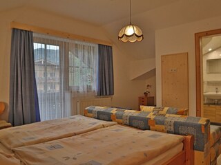 Staffenberg Schlafzimmer Bad